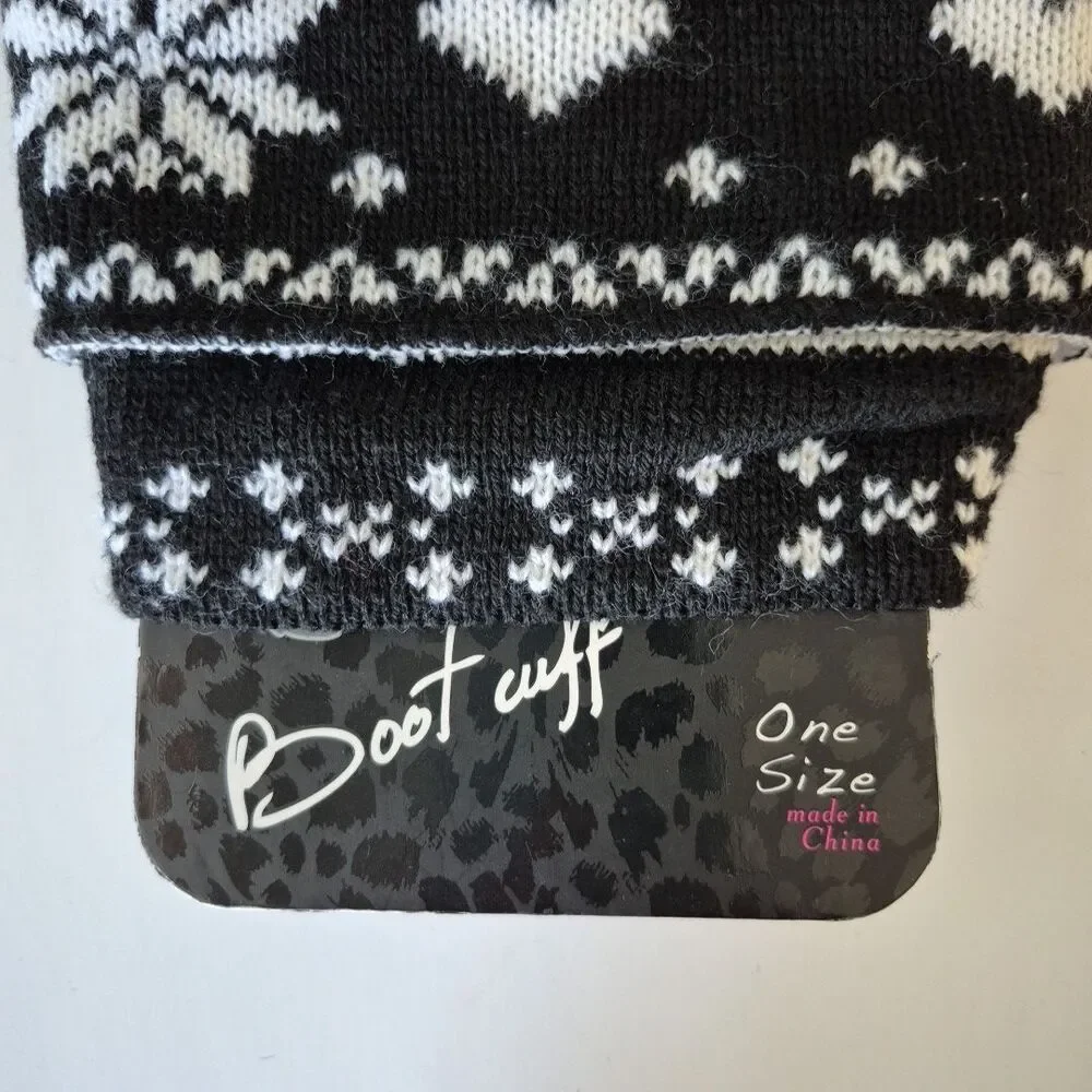 Steve Madden Black White Hearts and Stars Boot Cuffs Warmers Womens One Size